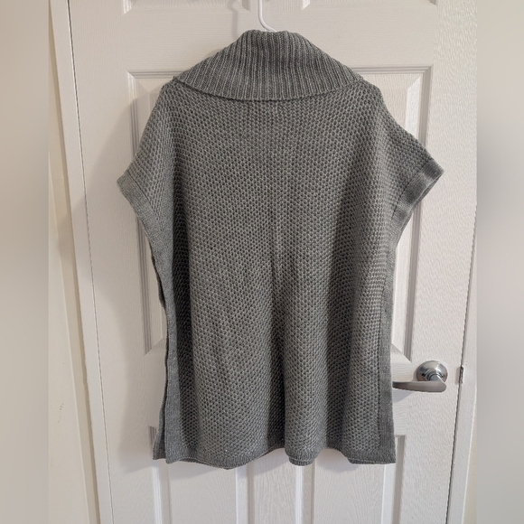 NWT Calvin Klein Knit Cowl - Turtleneck Poncho Gray One Size - Picture 3 of 11